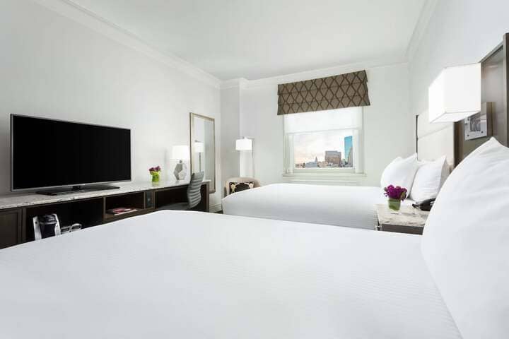 Room 32 of 144
