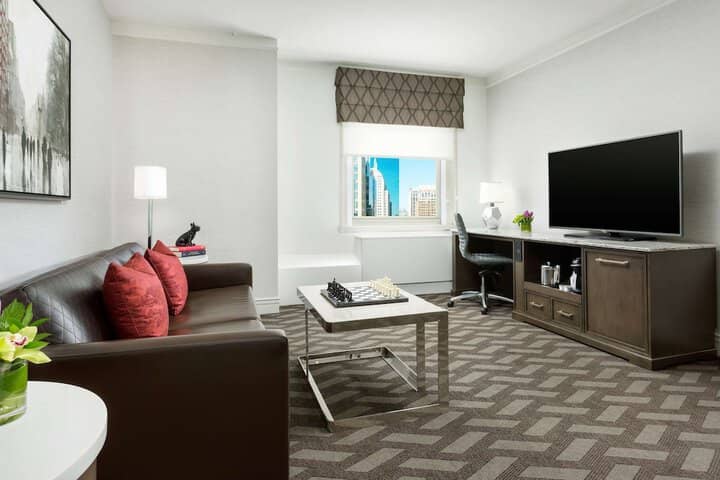 Room 73 of 144